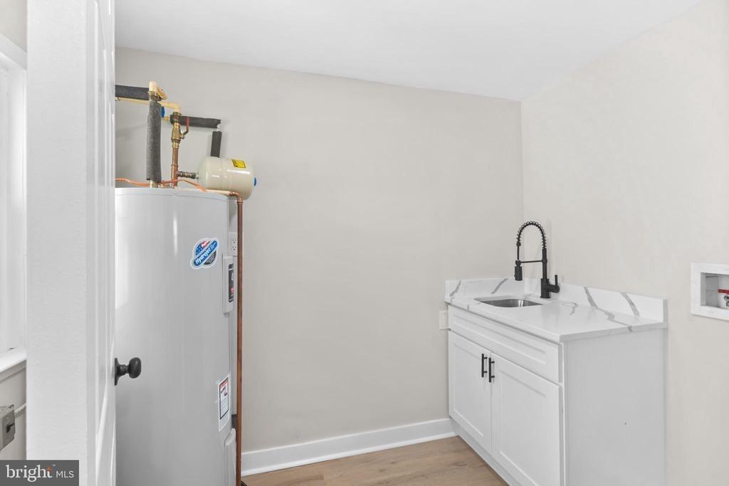 Denton Rd, Essex, MD 21221