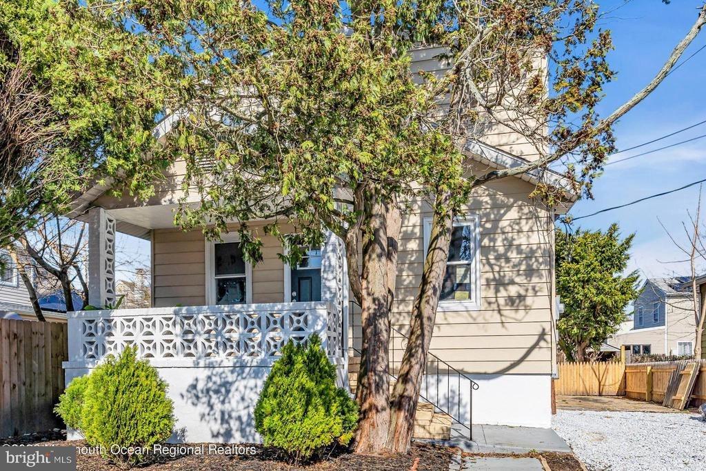 Fisher Ave, Neptune, NJ 07753