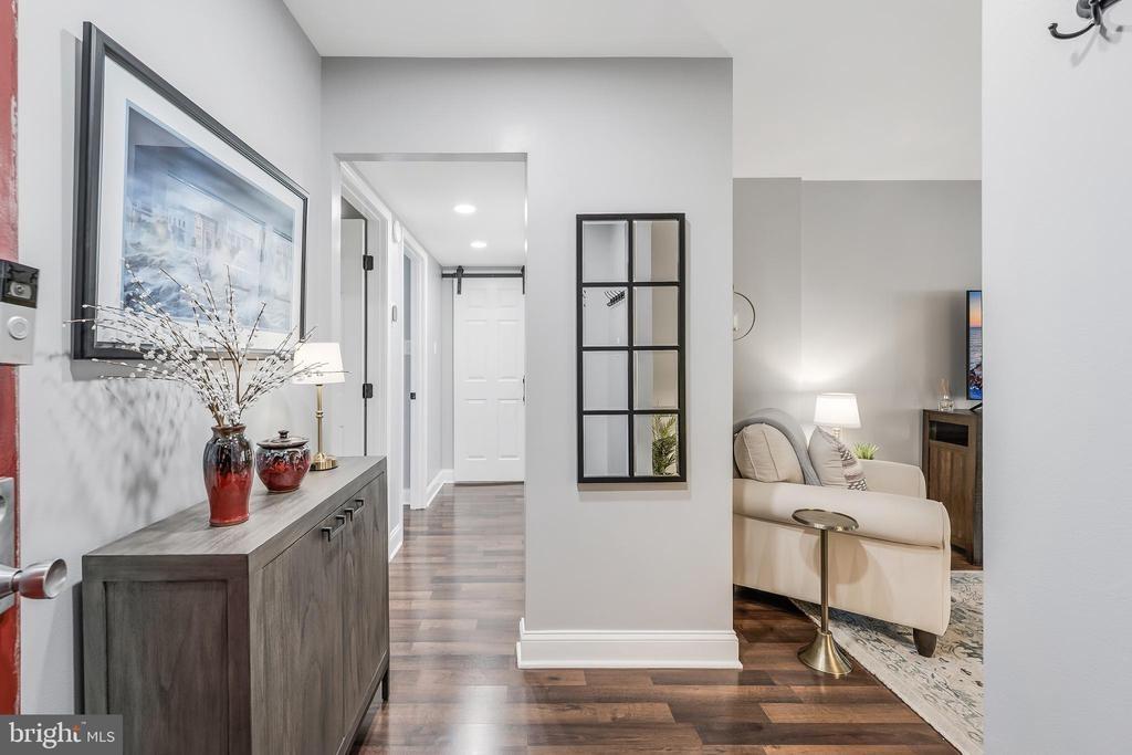 Royal Fern Ct, Reston, VA 20191