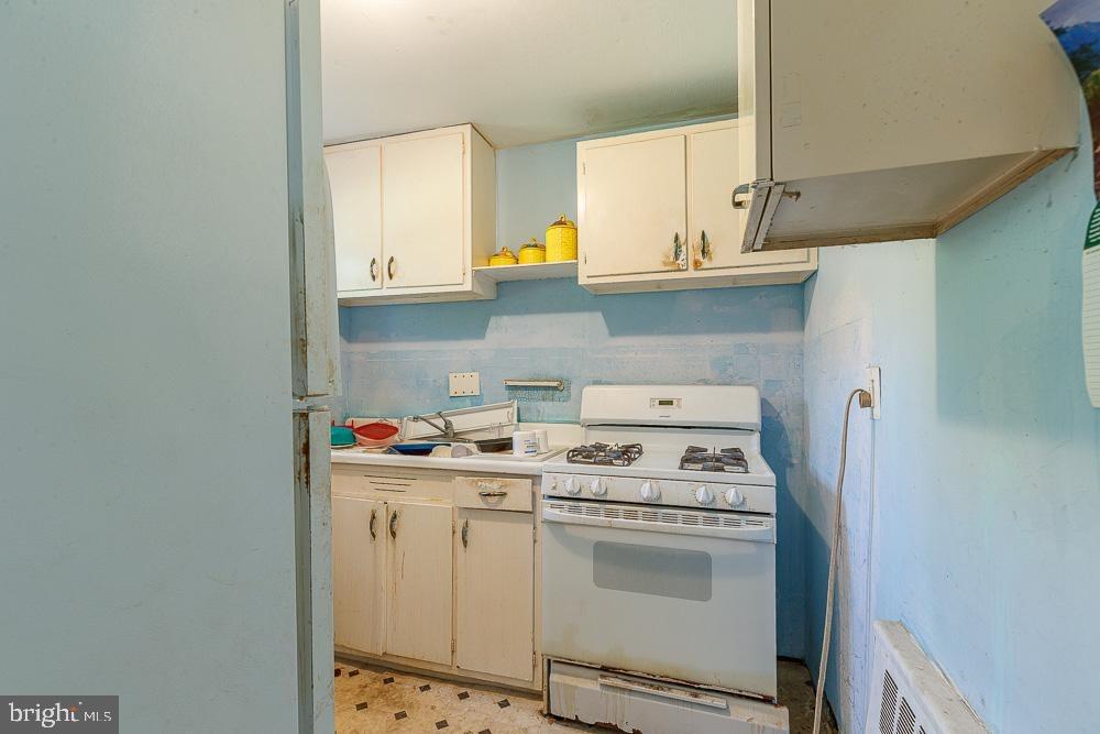 Springfield Rd, Aldan, PA 19018