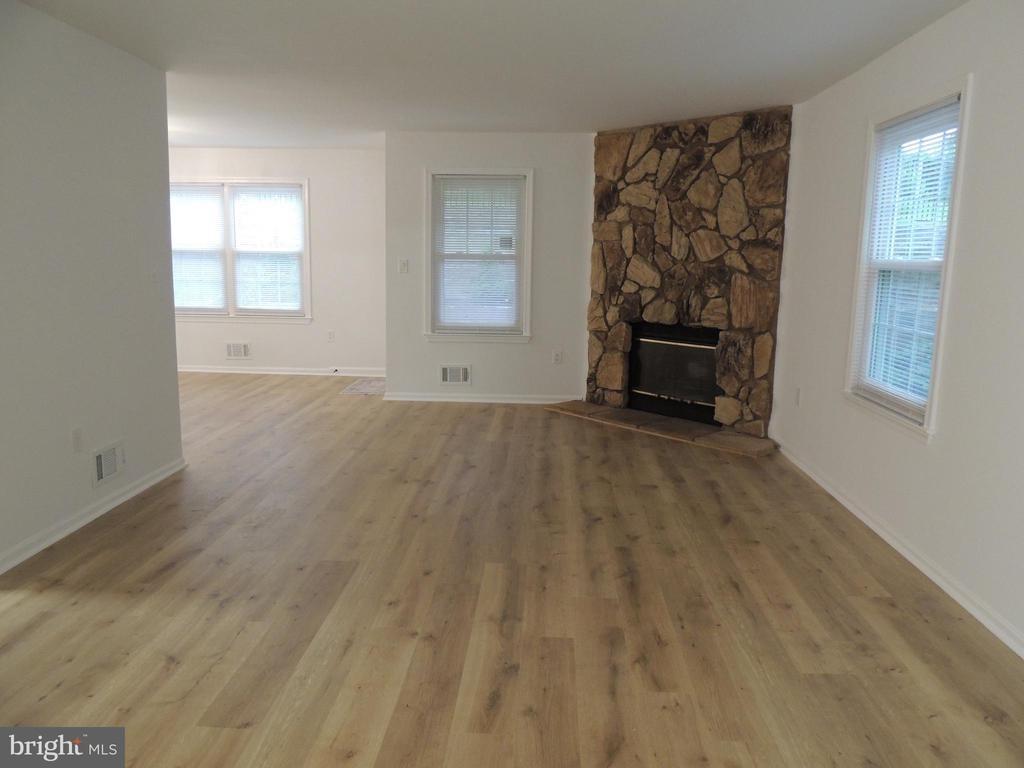 Heritage Ct, Ewing, NJ 08628