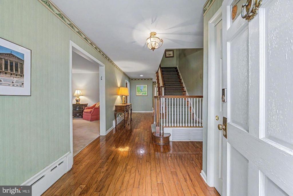 Evelyn Ave, Vineland, NJ 08360