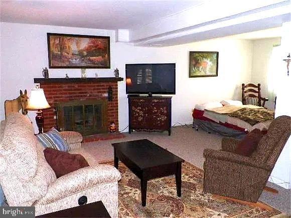 Karen Ct, Mullica Hill, NJ 08062