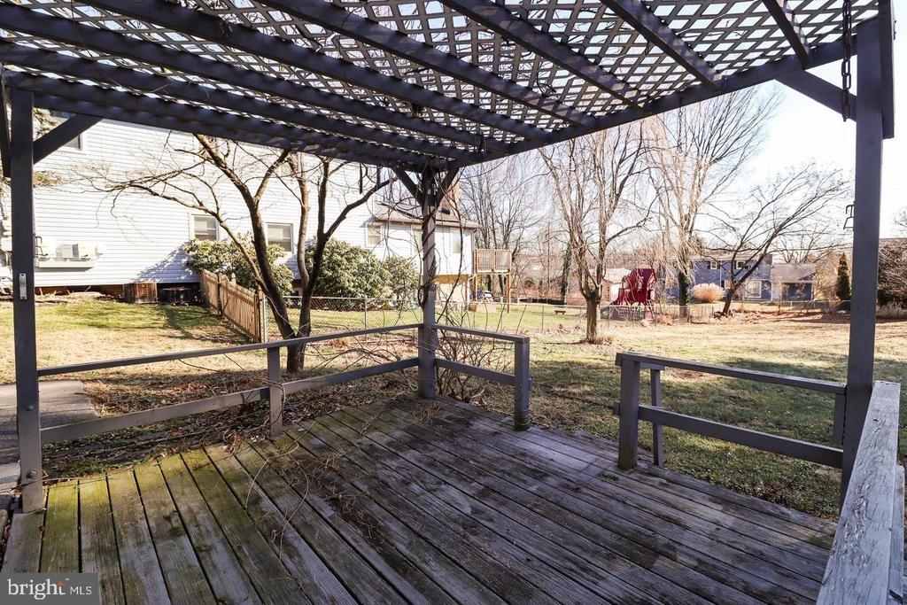 Chambers Hill Rd, Harrisburg, PA 17111