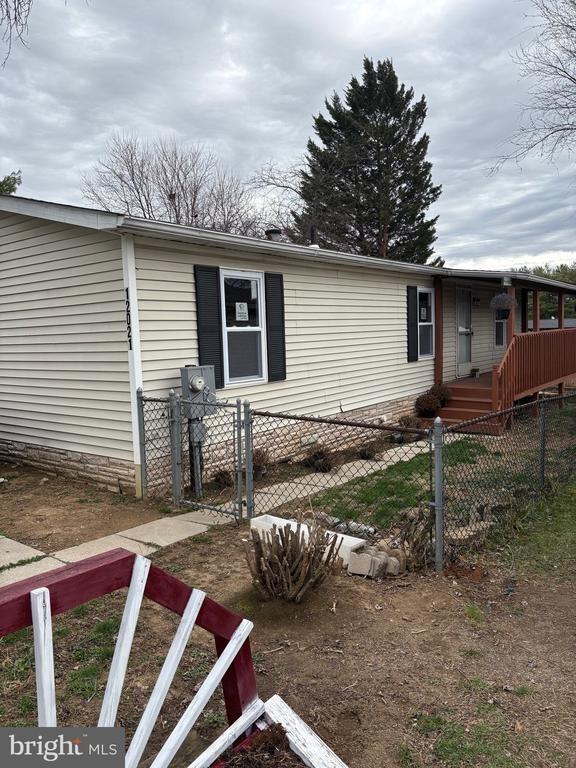 Heather Dr, Hagerstown, MD 21740