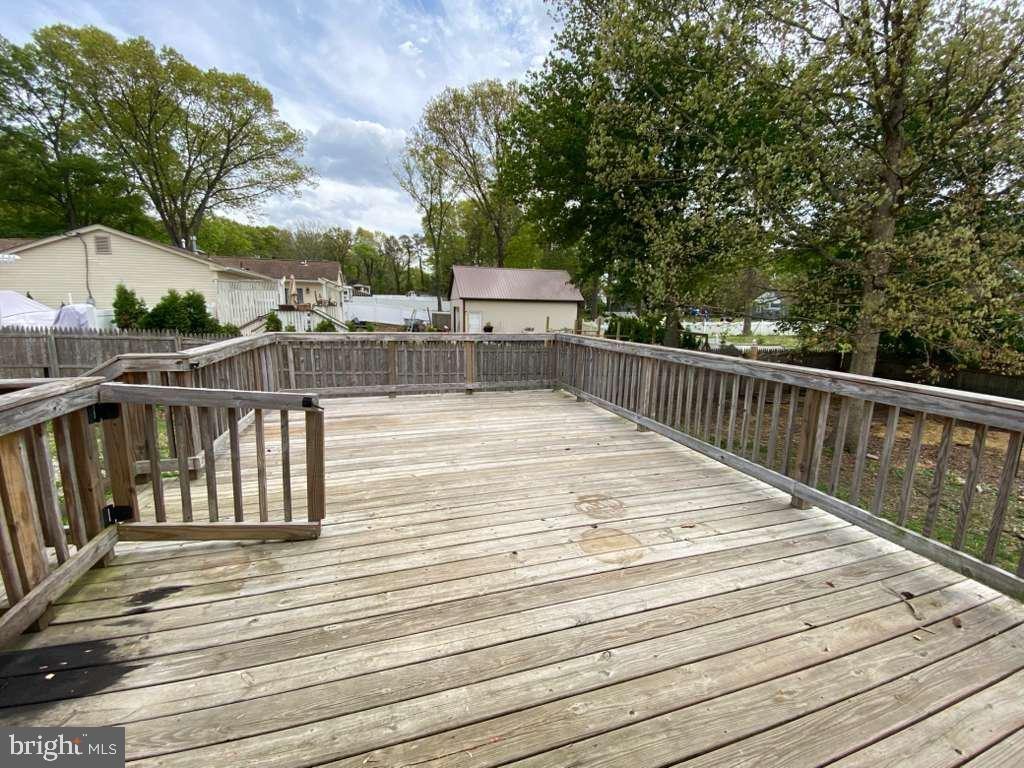 Elmer St, Franklinville, NJ 08322
