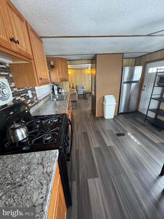 W 9th St, Marcus Hook, PA 19061
