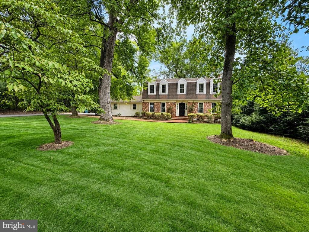Oxfordshire Rd, Great Falls, VA 22066