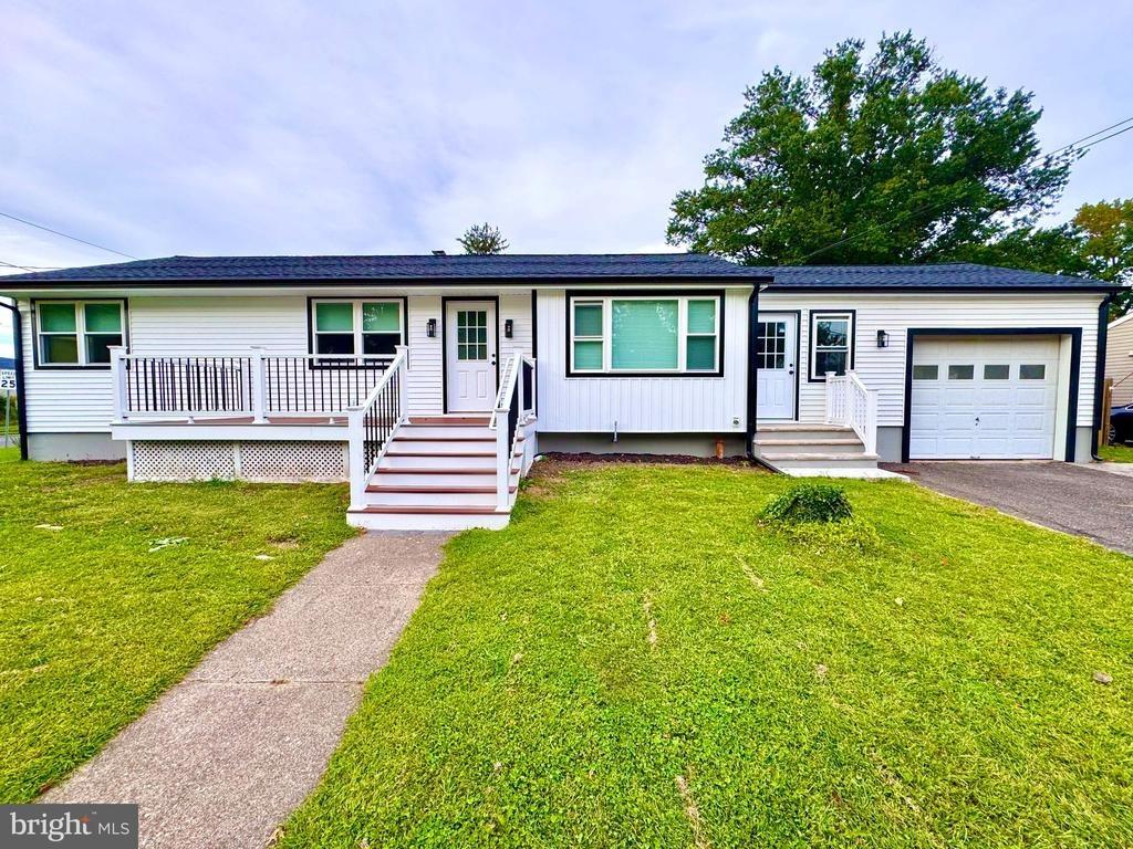 Hartman Dr, Trenton, NJ 08690