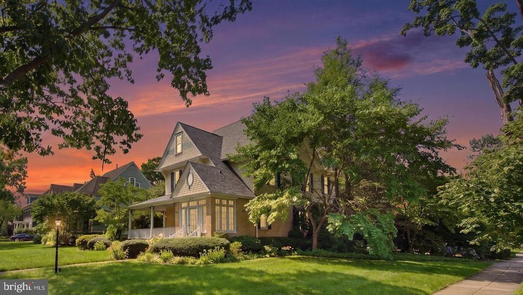 Westmont Ave, Haddonfield, NJ 08033