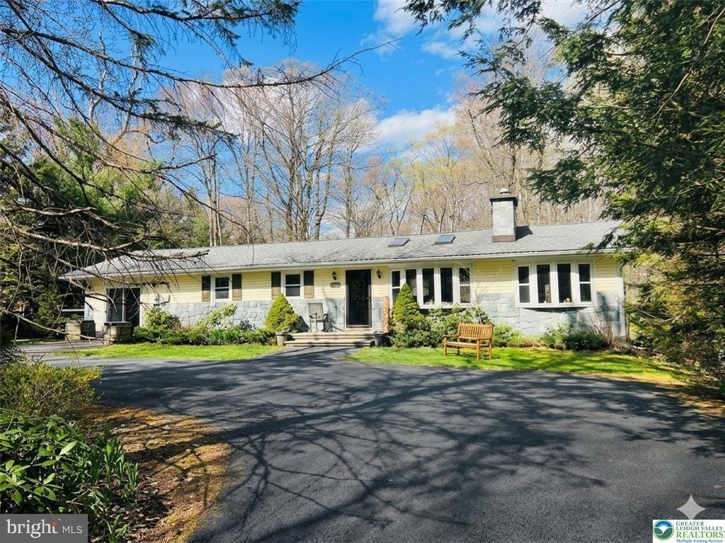 Larch Oval, Tobyhanna, PA 18466