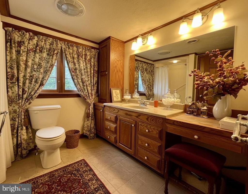 N Earl St, Shippensburg, PA 17257