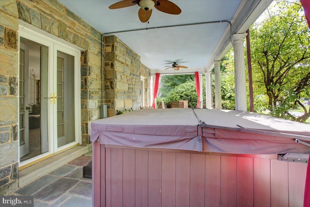 W King St, Shippensburg, PA 17257