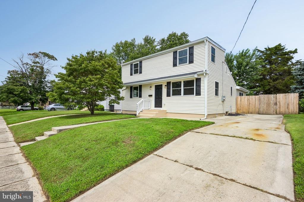 8th Ave, Lindenwold, NJ 08021