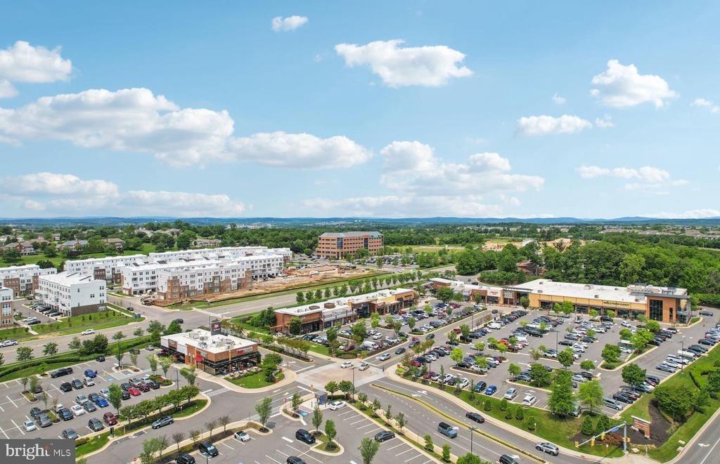 Lavender Dust Sq, Ashburn, VA 20147