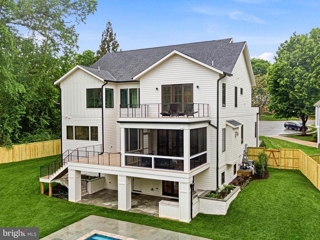 N Abingdon St, Arlington, VA 22207