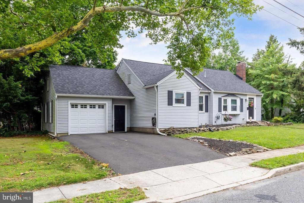 Lake Ave, Pitman, NJ 08071