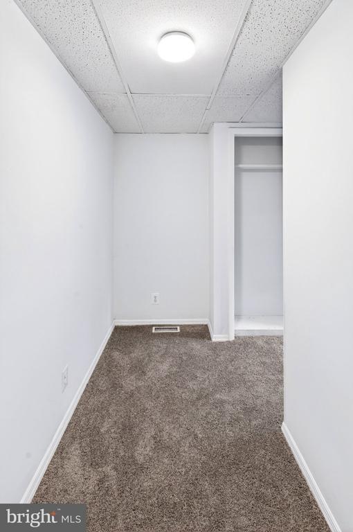 E Lynn Ave, Baltimore, MD 21223
