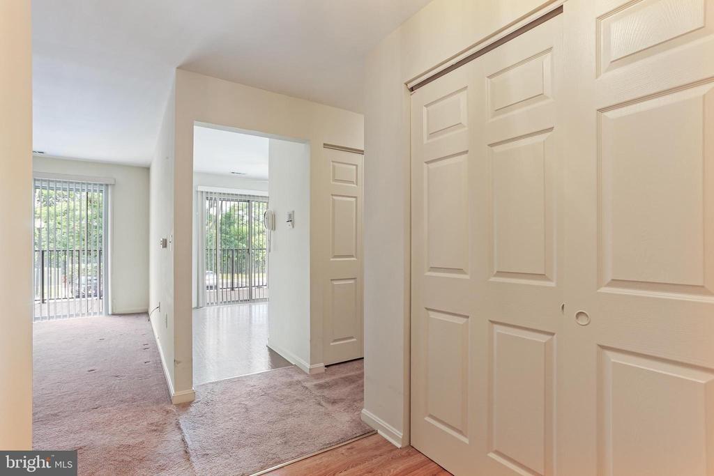 Hannon Ct, Nottingham, MD 21236