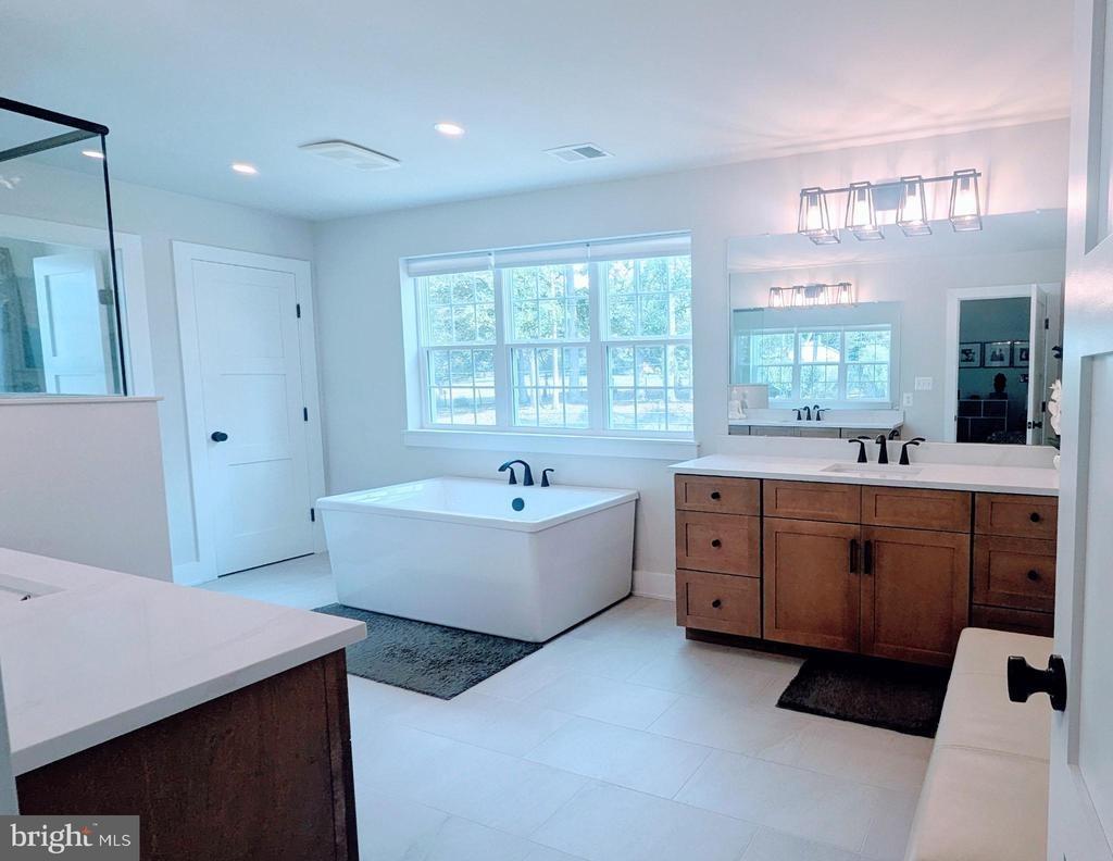 Ivy Mills Rd, Glen Mills, PA 19342