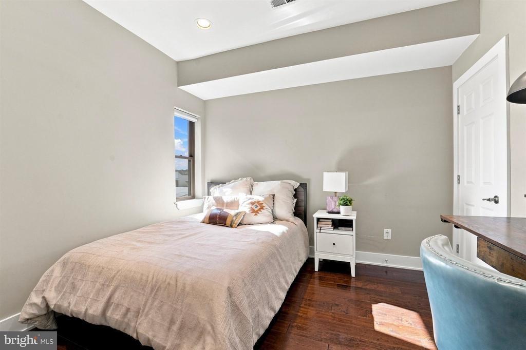 N 2nd St, Philadelphia, PA 19123