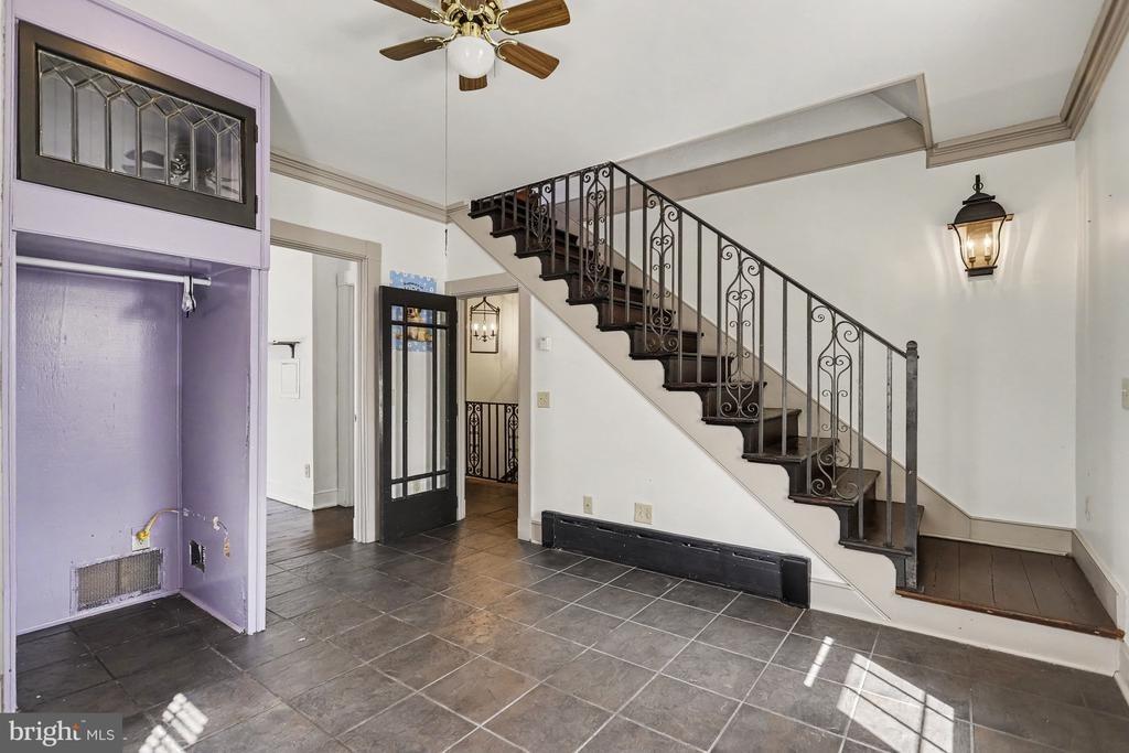 Lincoln Way W, New Oxford, PA 17350