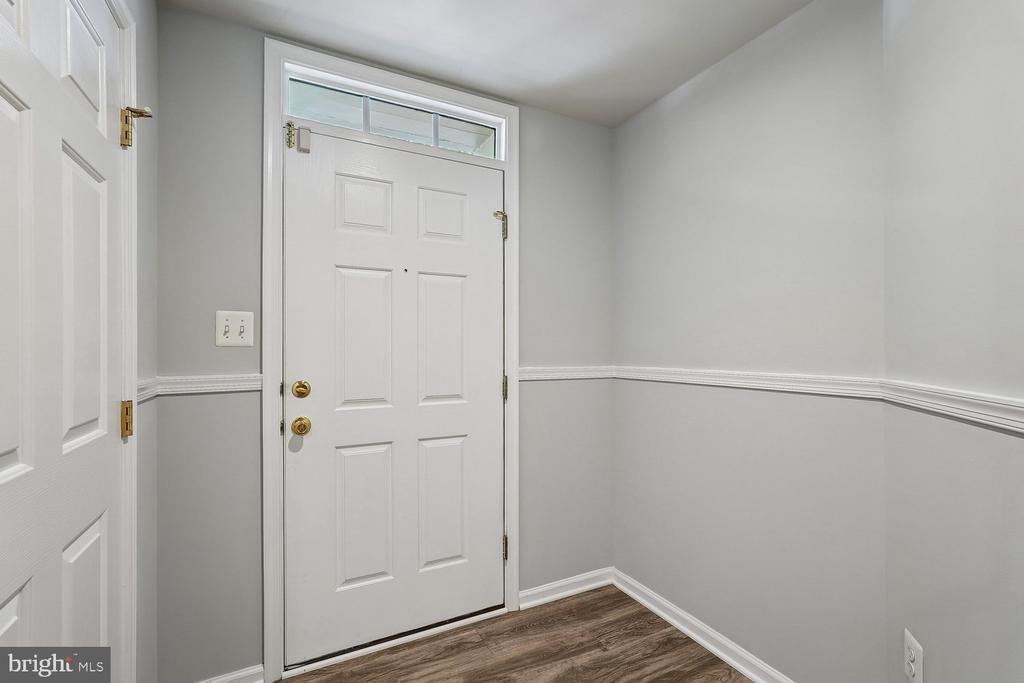 Singleton Ter, Frederick, MD 21704