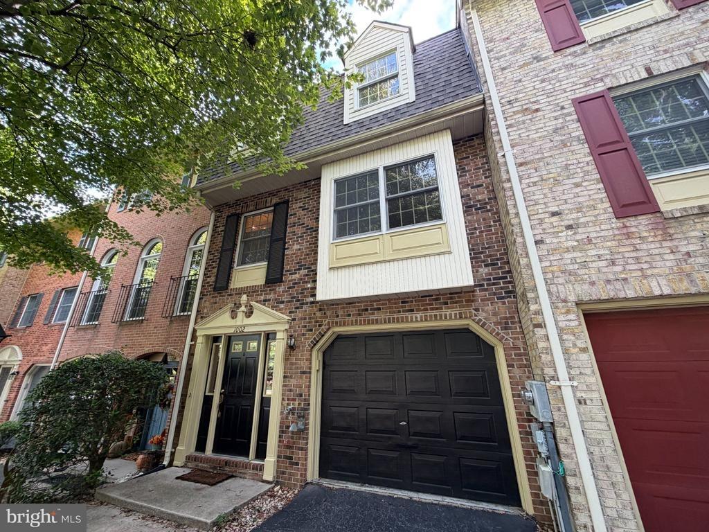 Lindsay Ln, Hagerstown, MD 21742