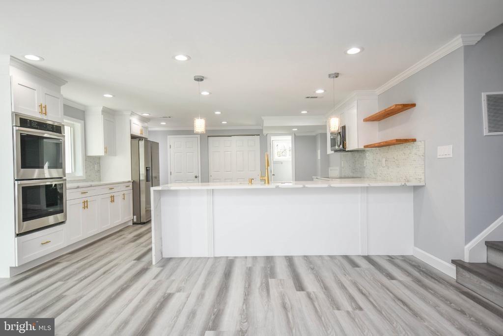 Rollingview Ct, Ellicott City, MD 21042