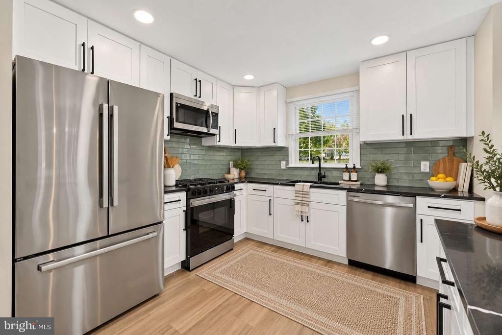 Erie Ave, Penns Grove, NJ 08069