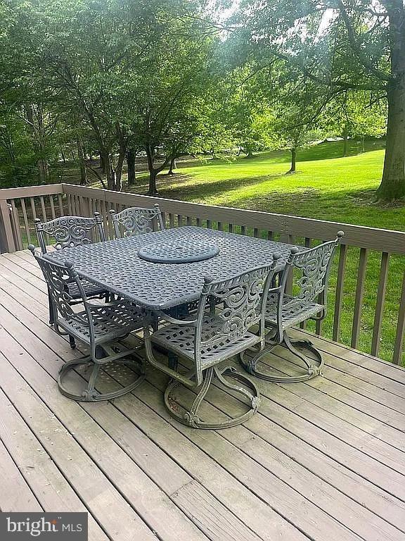 W Countryside Dr, Princeton, NJ 08540