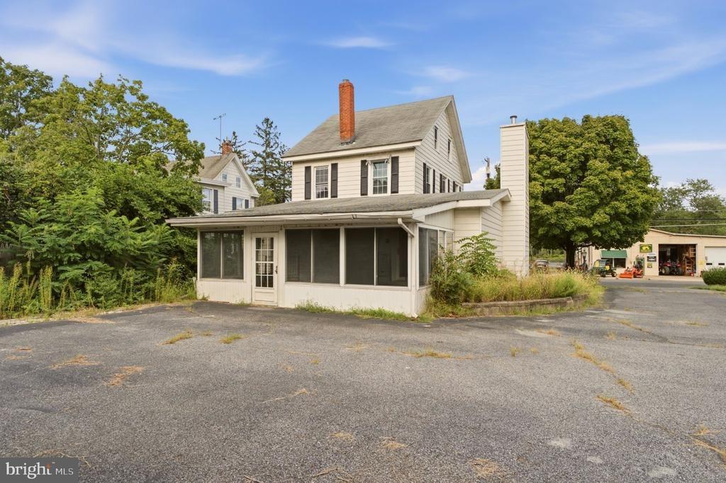 S Main St, Elmer, NJ 08318