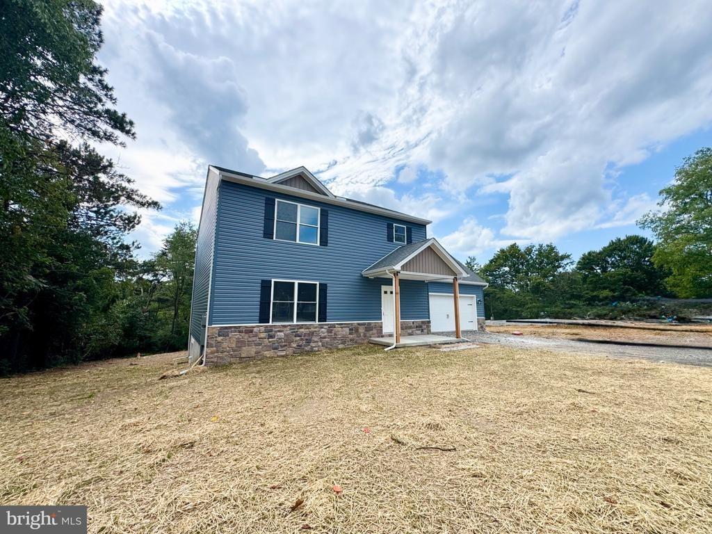 S Locust Ln, Mechanicsburg, PA 17050