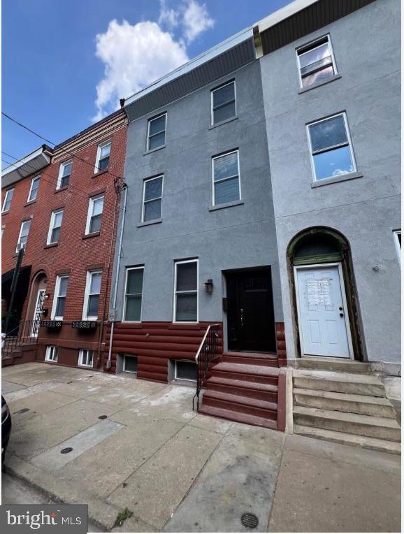 S 15th St, Philadelphia, PA 19146