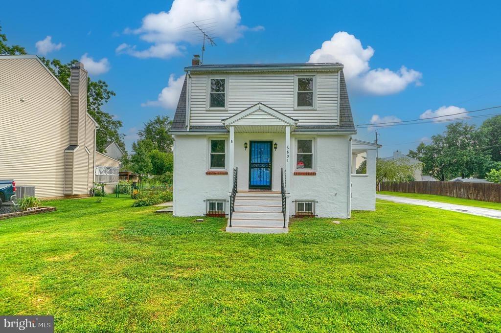 N River Dr, Middle River, MD 21220