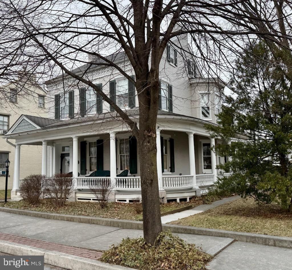 W Main St, Mount Joy, PA 17552