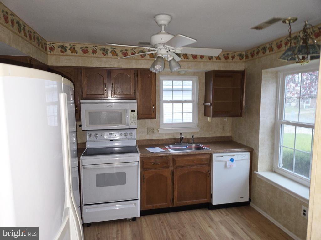 Kelly Dr, Woodbury, NJ 08096