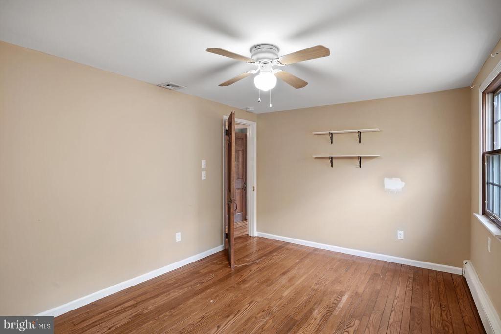 Parkertown Dr, Little Egg Harbor Twp, NJ 08087