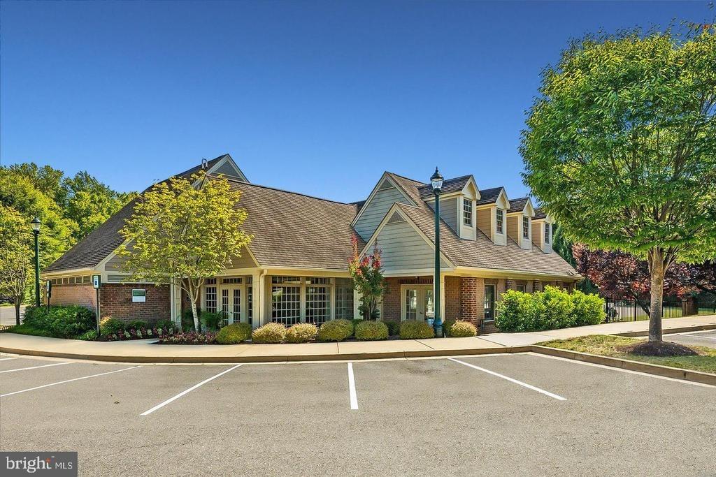 Holloway Hill Ct, Potomac, MD 20854