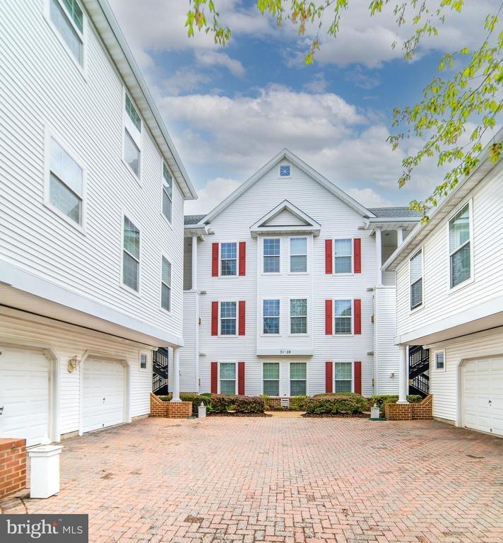 Hawk Rise Ln, Owings Mills, MD 21117