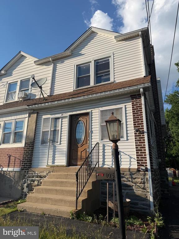 S Oak Ave, Aldan, PA 19018
