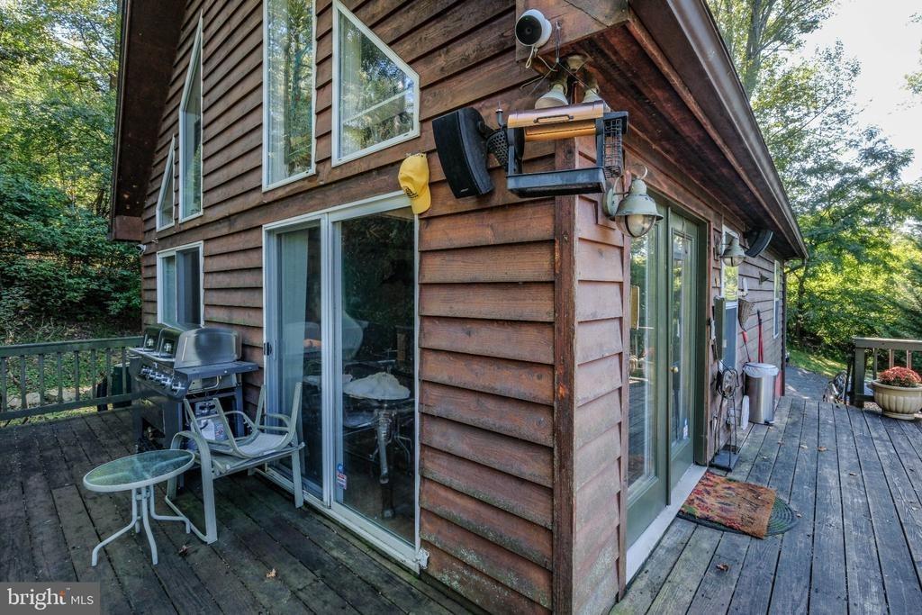 Northern Spy Dr, Linden, VA 22642
