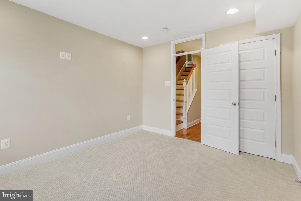Eastern Ave, Baltimore, MD 21231