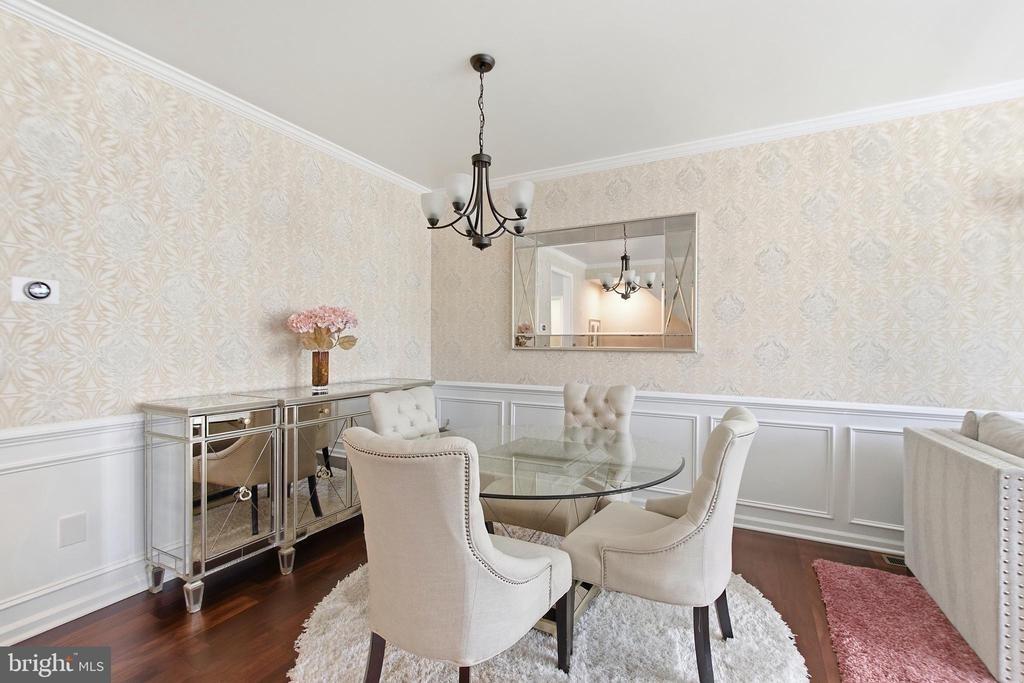 Quayside Ct, Oxon Hill, MD 20745