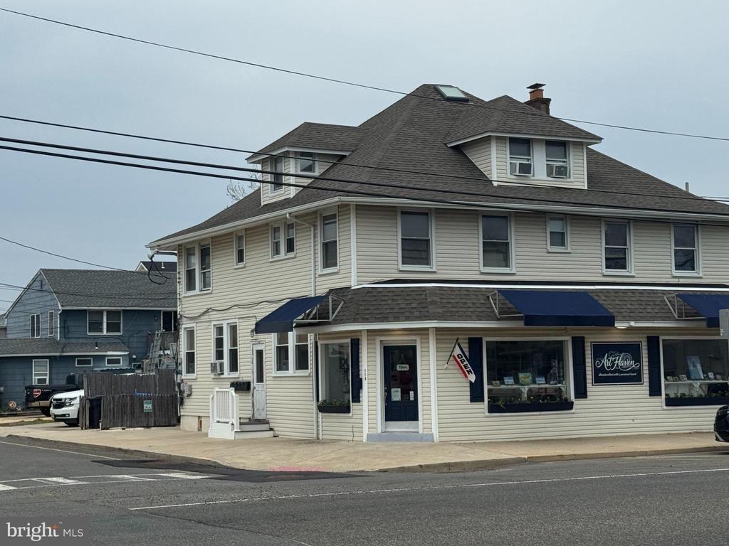 N Bay Ave, Beach Haven, NJ 08008