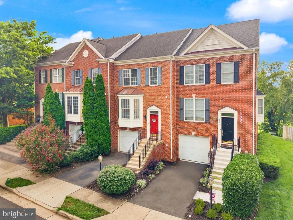Cullen Pl, Haymarket, VA 20169
