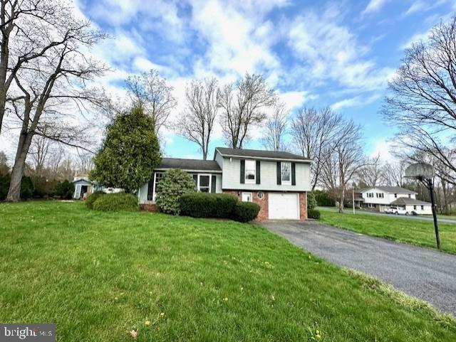 Kelly Dr, Windber, PA 15963