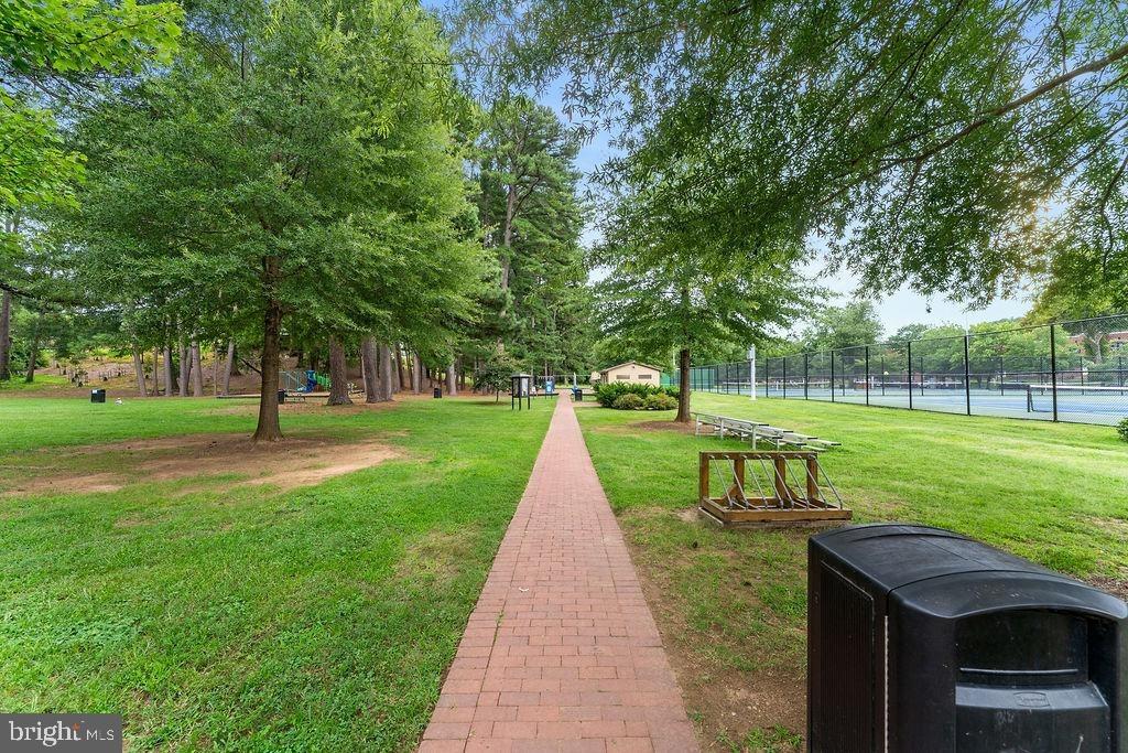 Kenmore Ave, Fredericksburg, VA 22401