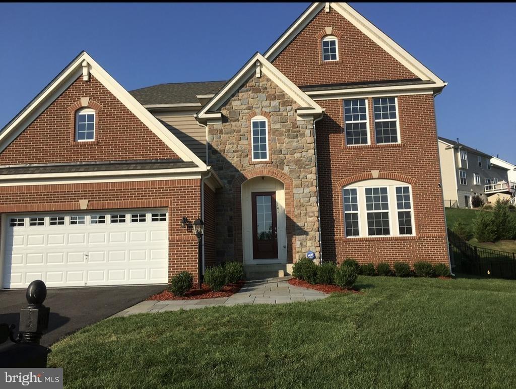 Coachman Cir, Stafford, VA 22554