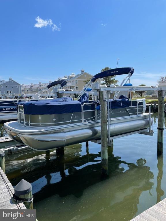 Sandy Trap Dr, Ocean View, DE 19970
